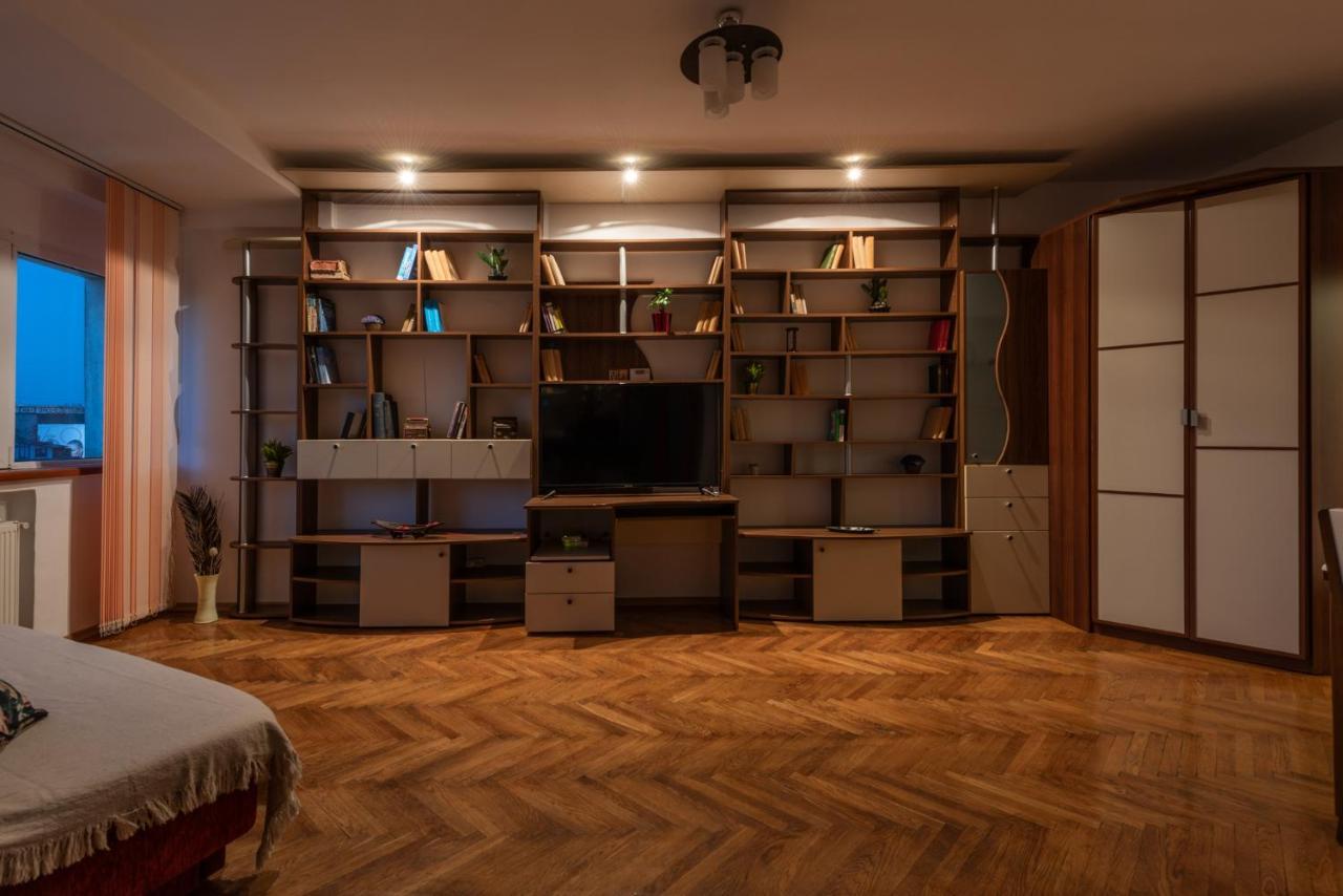 Old Town Home Library Bucarest Exterior foto